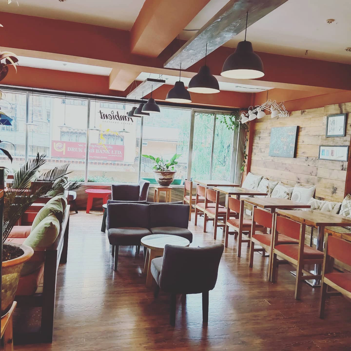 Ambient Café